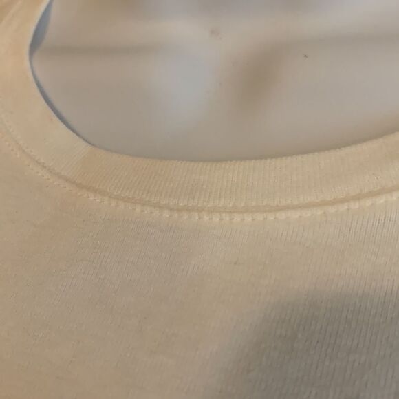 GAP, crew neck white T,.  Never worn, no staining or pitting, Small - Picture 3 of 10
